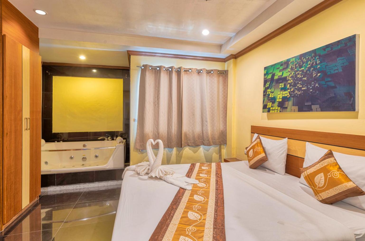 Tj - Otop Shopping Paradise Hotel